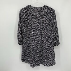 A Pea in the Pod Maternity blouse top shirt black white graphic V pregnancy S